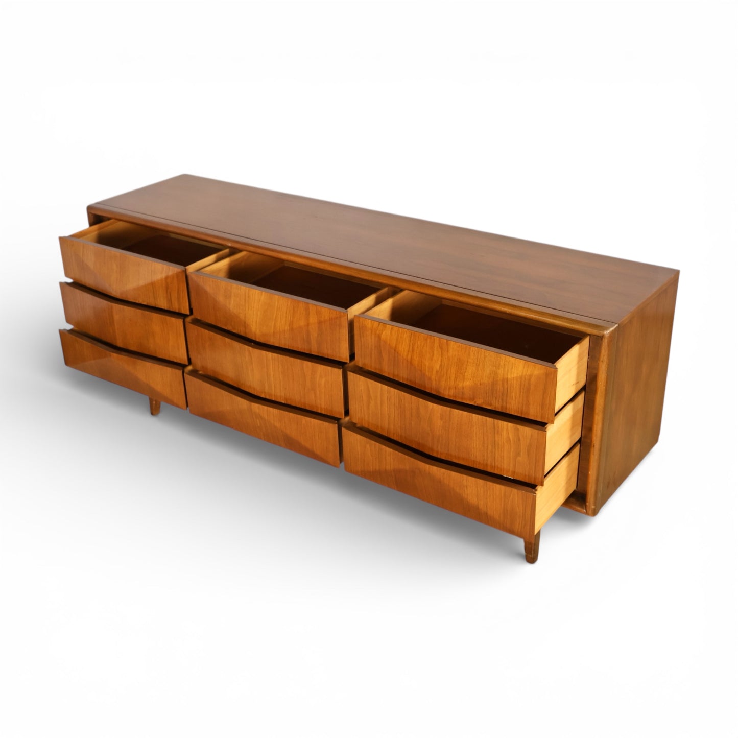 United Furniture Diamond Front Vintage Mid Century Modern 9 Drawer Lowboy Dresser c. 1960s