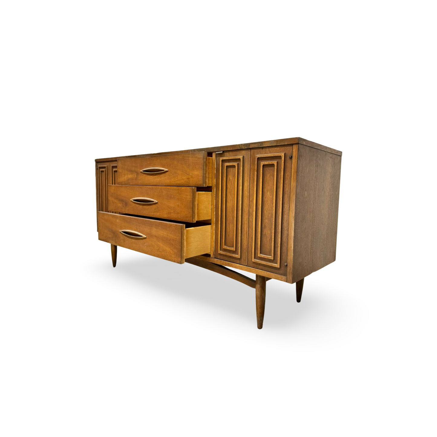 Broyhill Sculptra Vintage Mid Century Modern Credenza c. 1960s