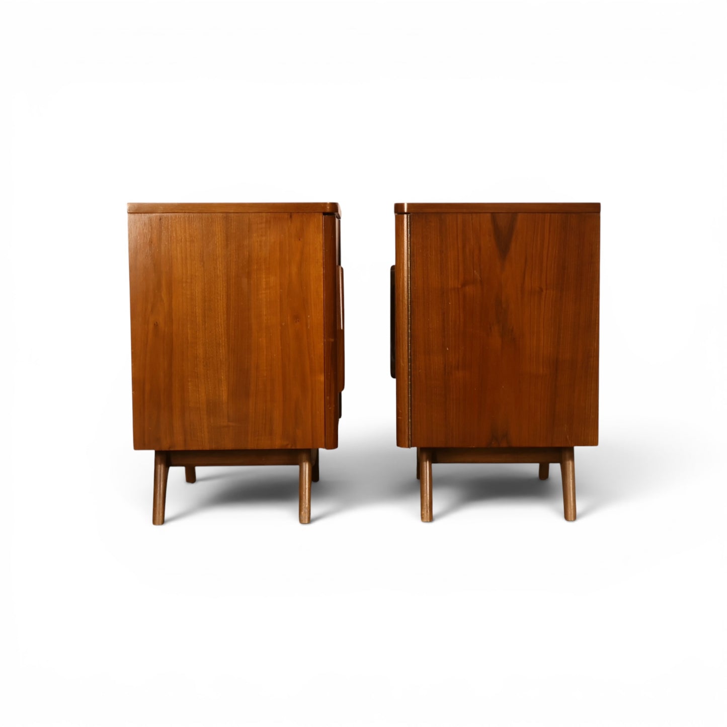 Young Manufacturing pair of nightstands side by side front view in walnut