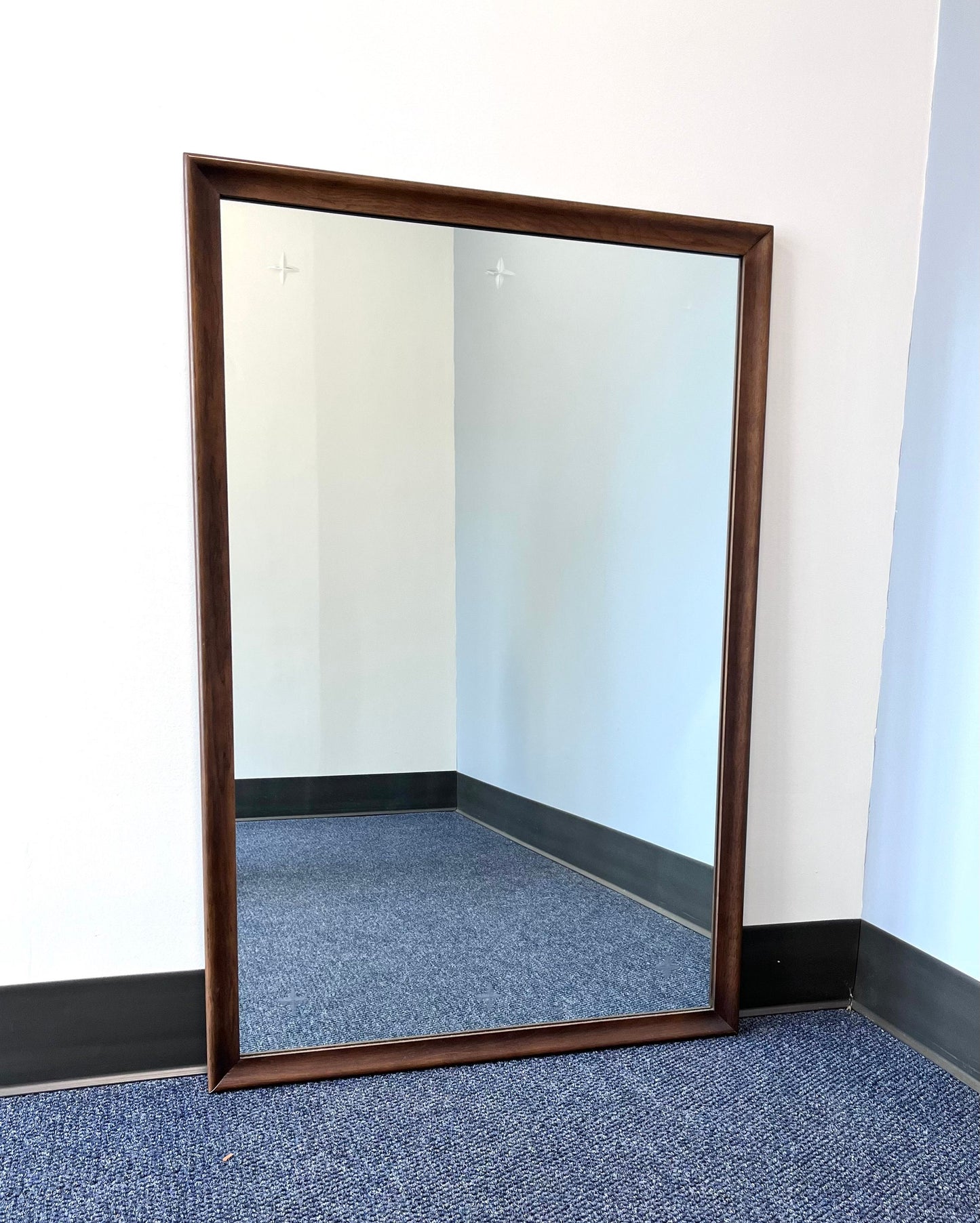 Broyhill Saga Mid Century Modern Mirror Etched Starburst Design c. 1960s