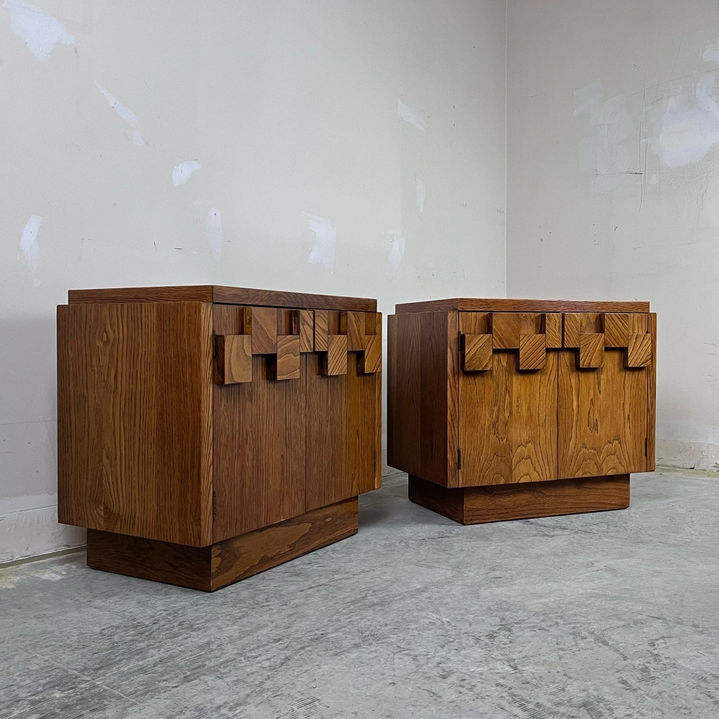 Lane “Staccato” Oak Mid Century Modern Brutalist Pair of Nightstands Circa 1960s