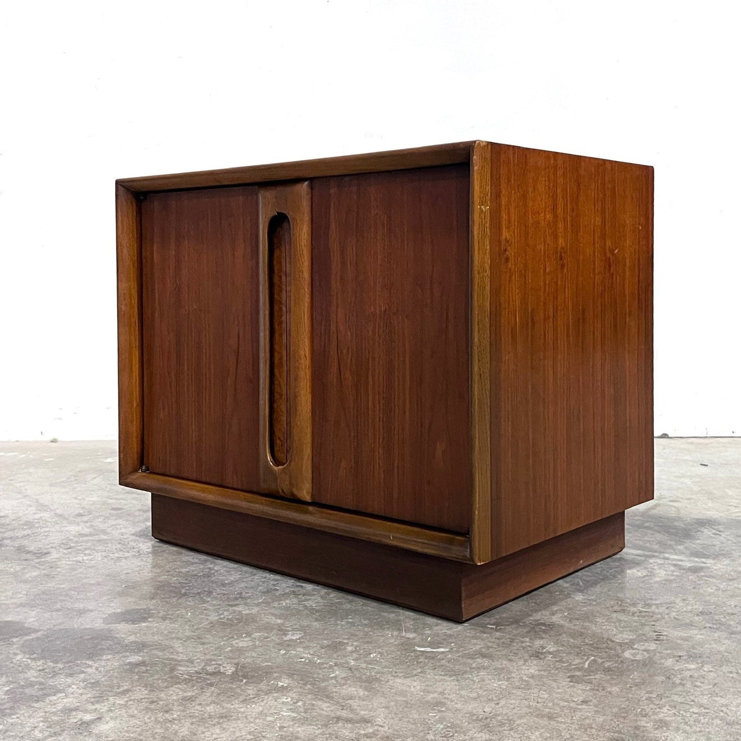 Lane “Summit Collection” Mid Century Modern Walnut and Burlwood Nightstand c. 1960s