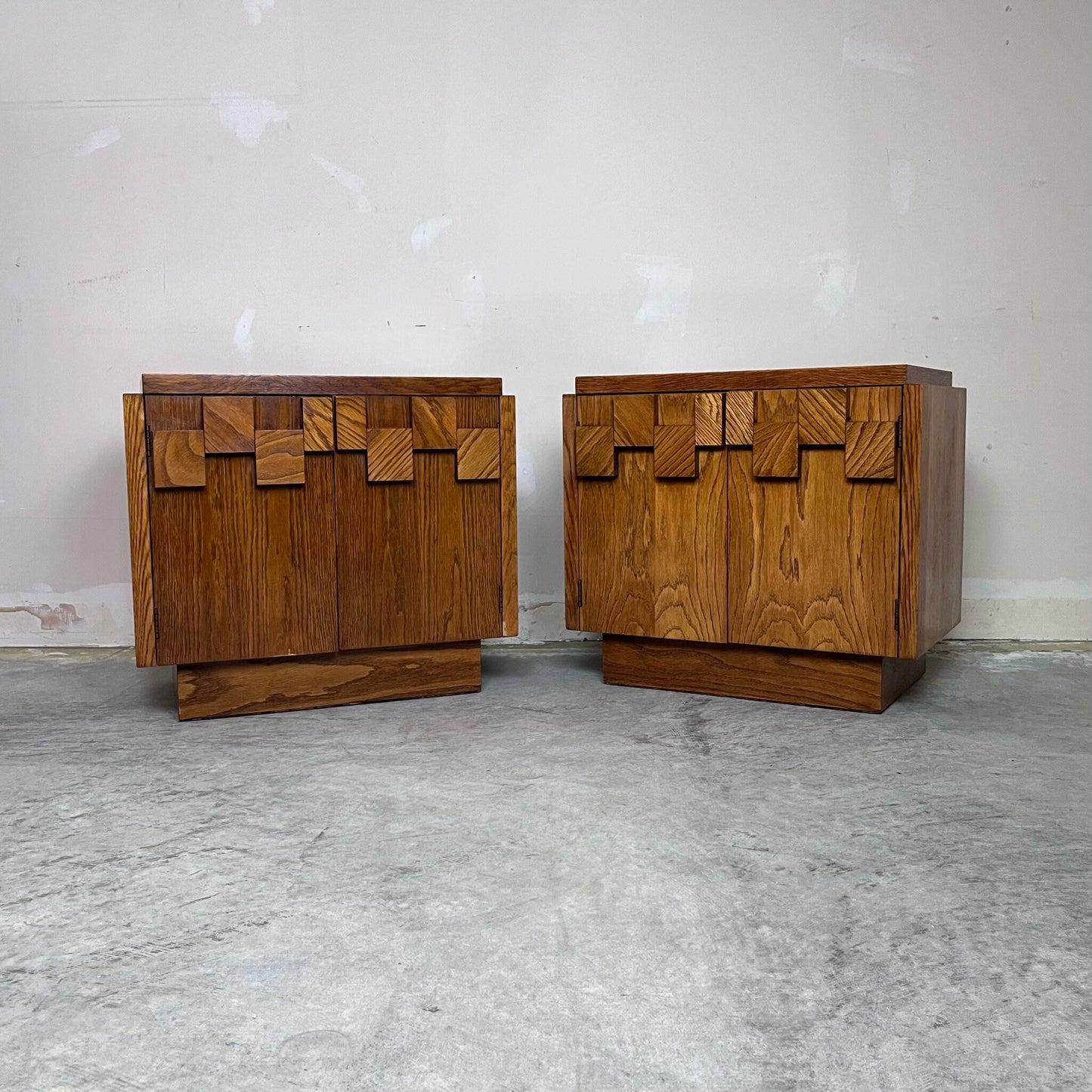 Lane “Staccato” Oak Mid Century Modern Brutalist Pair of Nightstands Circa 1960s