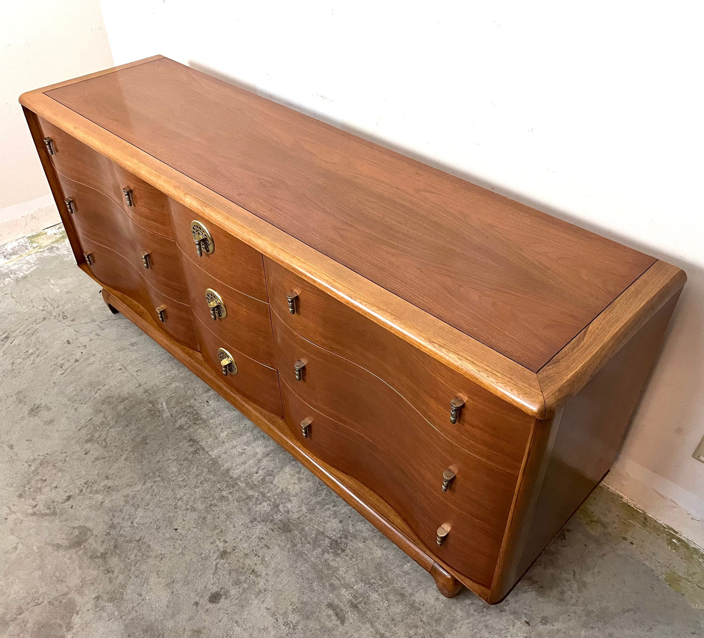Kent Coffey “The Penthouse” Mid Century Modern 9 Drawer Long Dresser c. 1960s