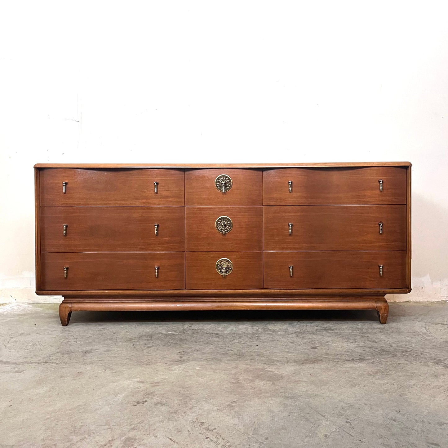 Kent Coffey “The Penthouse” Mid Century Modern 9 Drawer Long Dresser c. 1960s