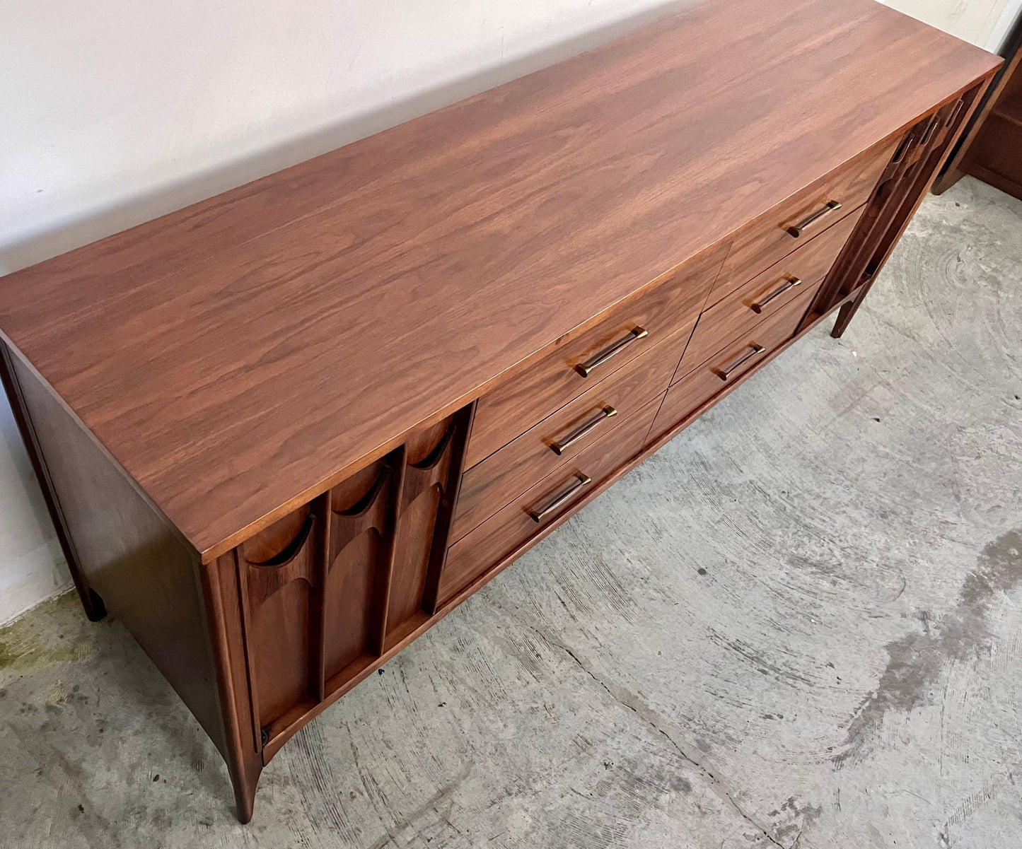 Kent Coffey “Perspecta” Mid-Century Modern Walnut Quad 12 Drawer Dresser c. 1960s