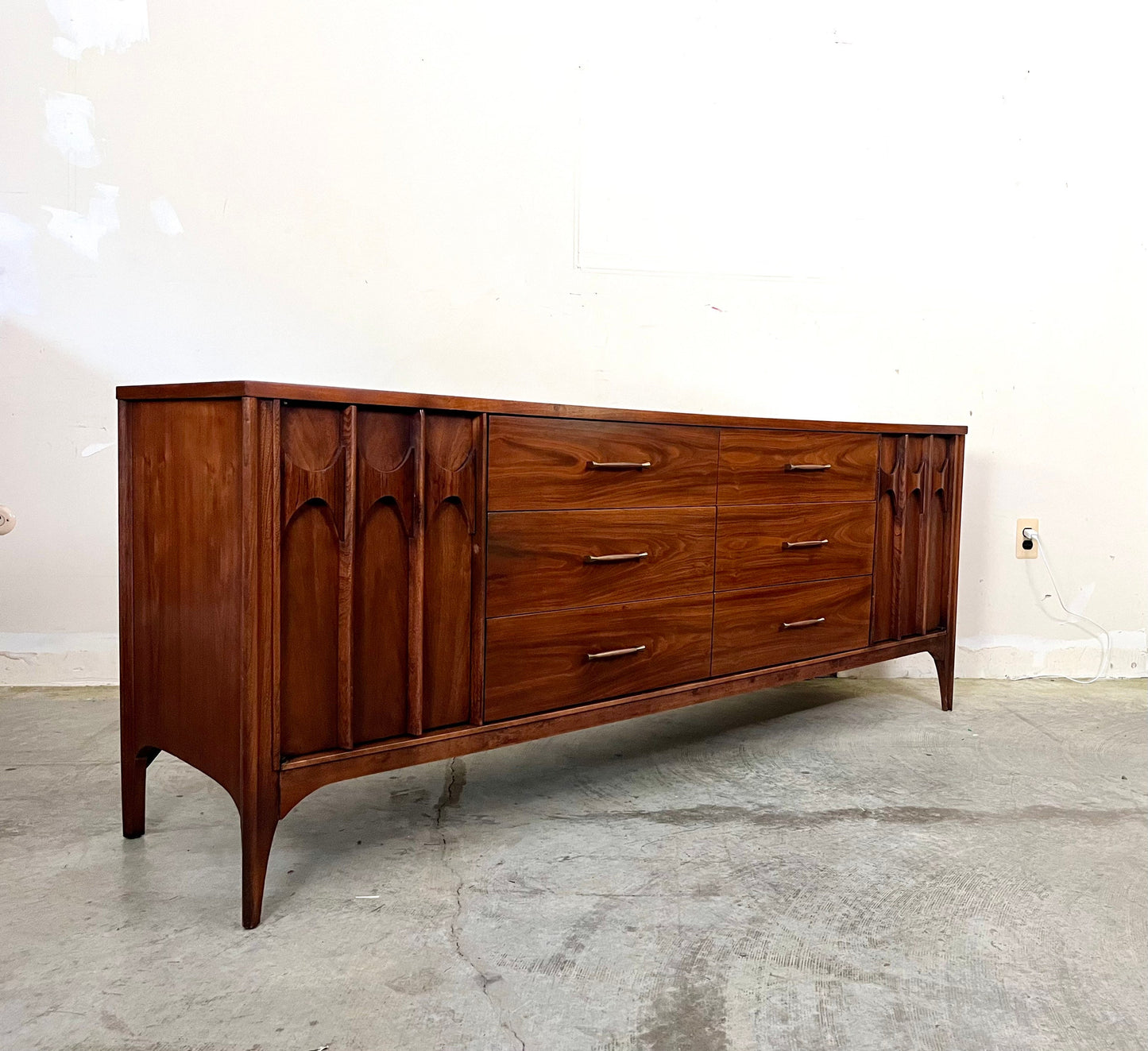 Kent Coffey “Perspecta” Mid-Century Modern Walnut Quad 12 Drawer Dresser c. 1960s