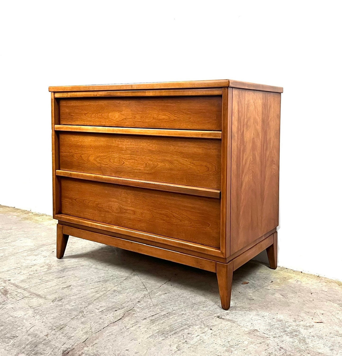 Lane Rythym Style Vintage Mid Century Modern 3 Drawer Dresser c. 1960s