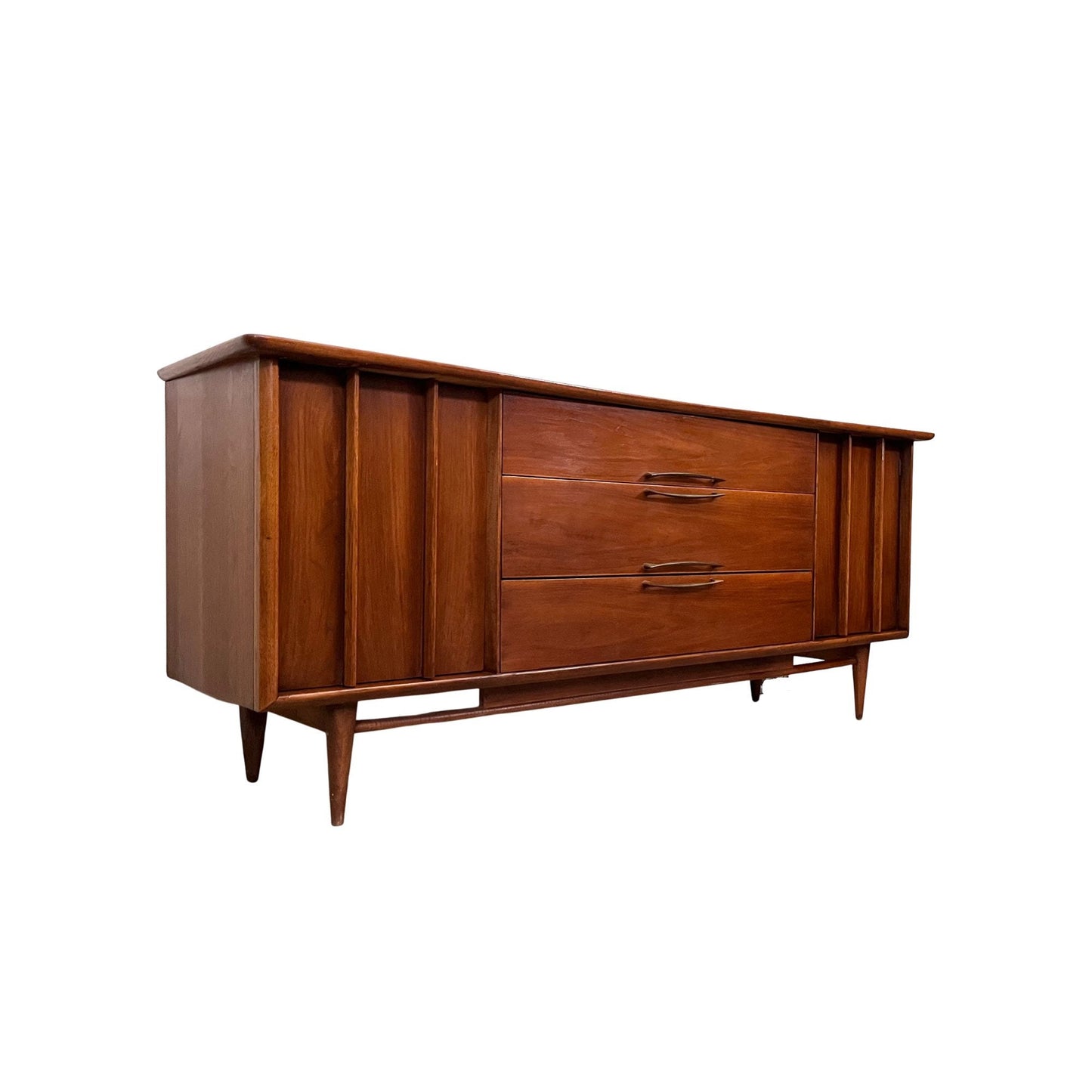 Kent Coffey The Eloquence Mid Century Modern Vintage Lowboy 9 Drawer Dresser c. 1960s