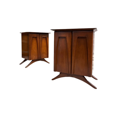 Vladimir Kagan style Mid Century Modern Pair of Nightstands c. 1960s — front view