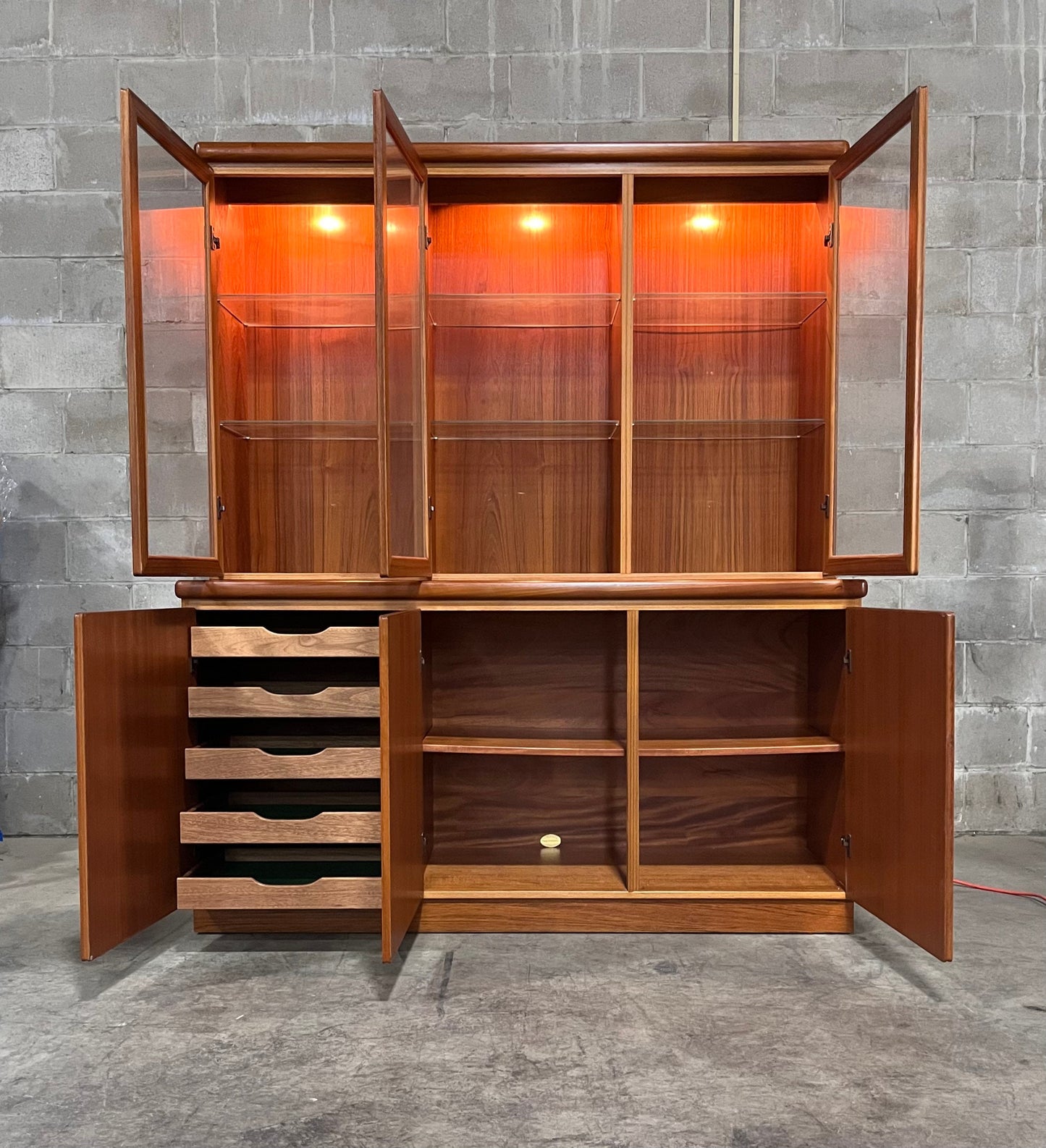 Rasmus Danish Mid Century Modern Lighted Teak China Cabinet Hutch c. 1970s