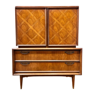 United Furniture Co Vintage Mid Century Modern Highboy Dresser c. 1... — front view