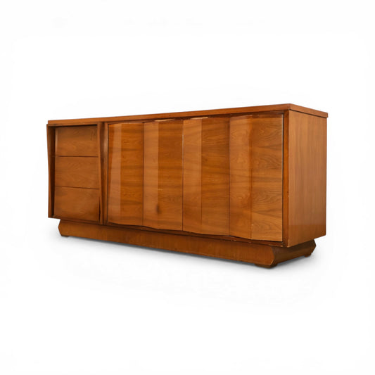 Sculptural Atomic Style Vintage Mid Century Modern 6 Drawer Lowboy Dresser c. 1960s