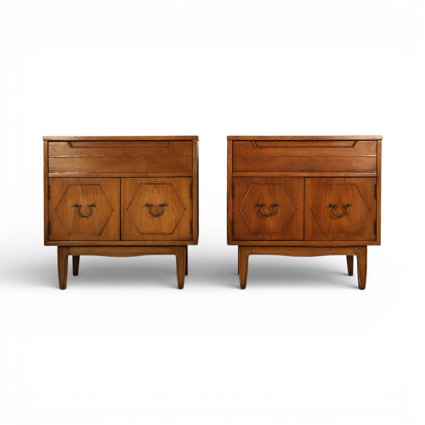 Thomasville Omega Vintage Mid Century Modern Pair of Nightstands c. 1960s
