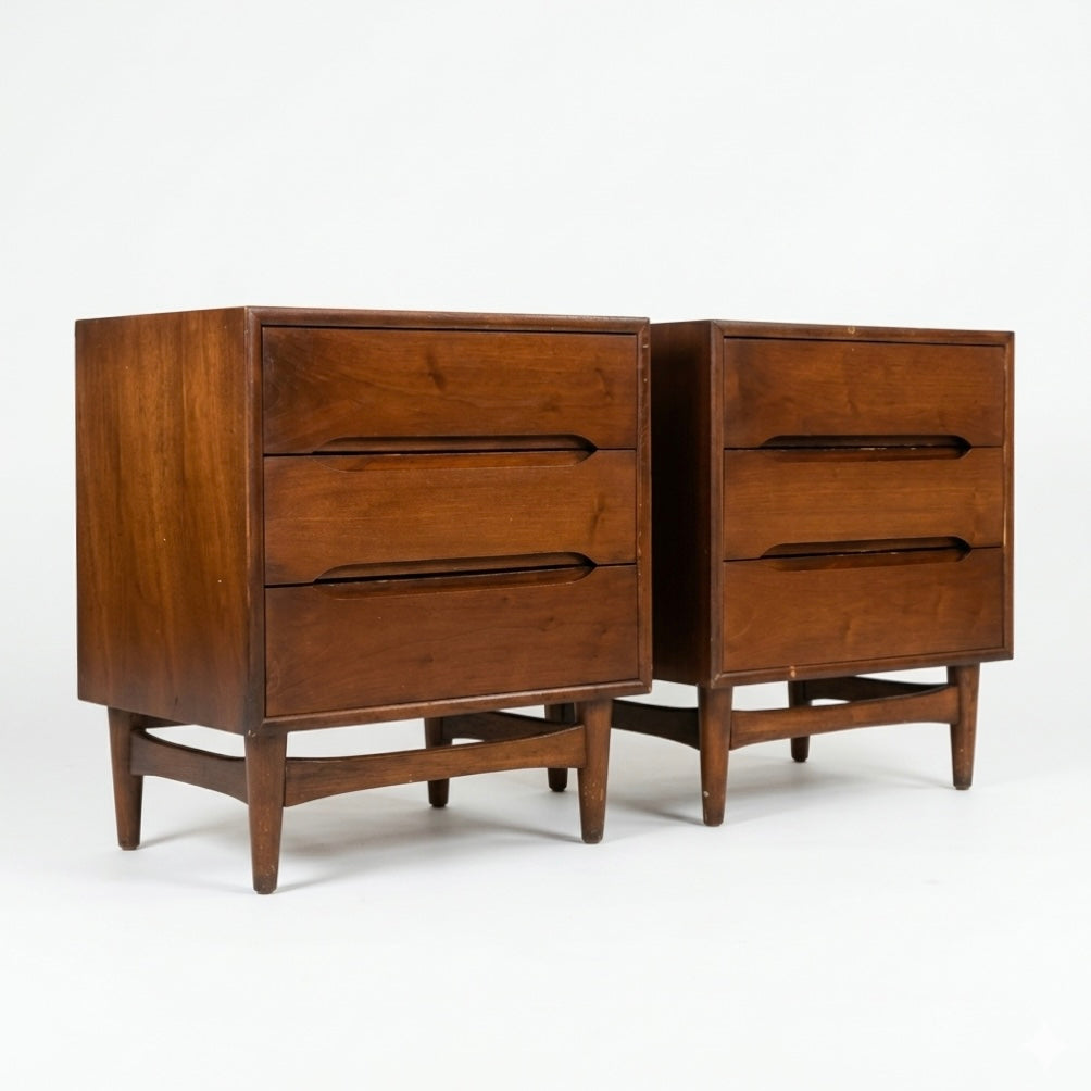 Ramseur Furniture Vintage Mid Century Modern Pair of Nightstands c. 1960s