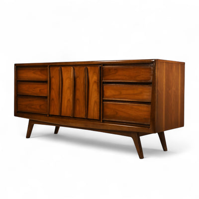 United Furniture Vintage Mid Century Modern Atomic 9 Drawer Lowboy ... — walnut construction, front view