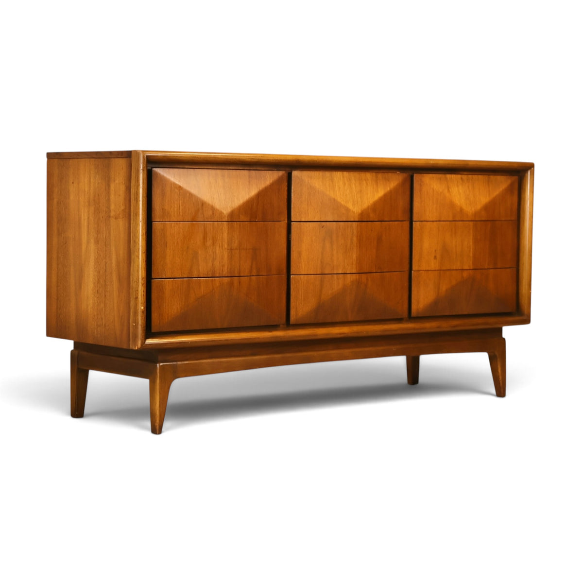 United Furniture Diamond Front Vintage Mid Century Modern Nine Drawer Lowboy Dresser c. 1960s