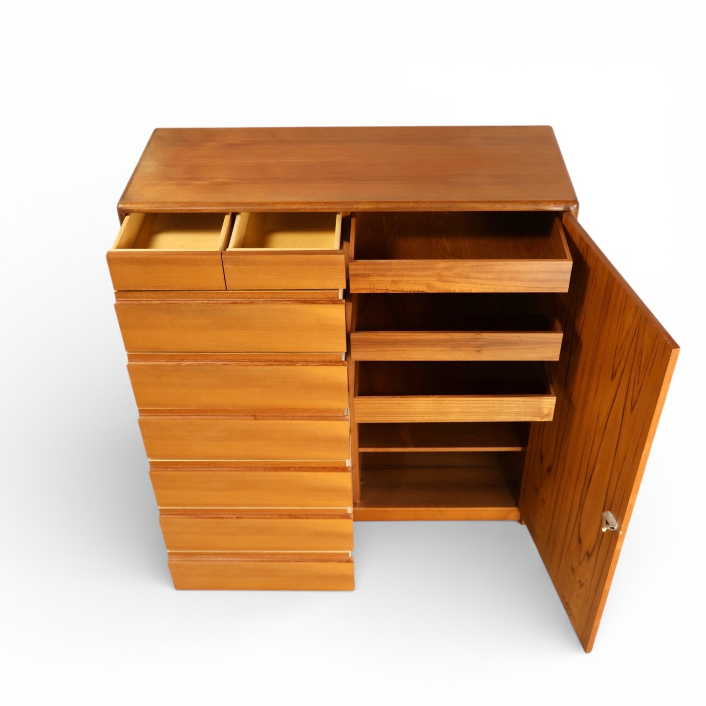 Nordisk Andels-Eksport Vintage Mid Century Danish Modern Highboy Teak Dresser c. 1970s