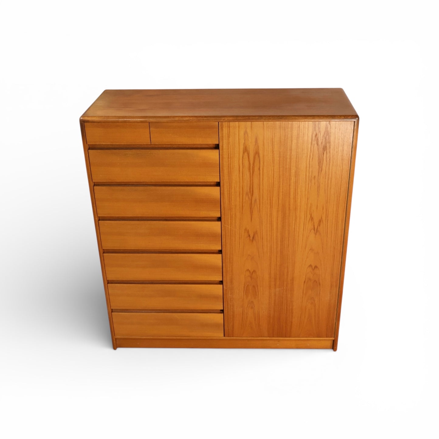 Nordisk Andels-Eksport Vintage Mid Century Danish Modern Highboy Teak Dresser c. 1970s