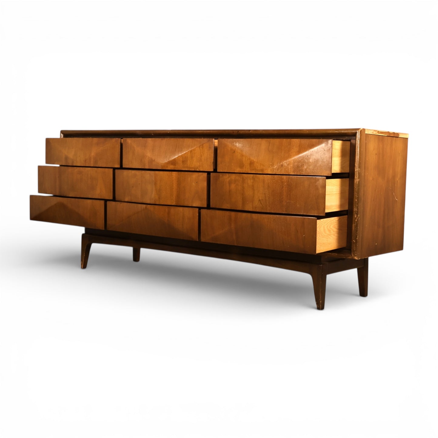 United Furniture Diamond Front Vintage Mid Century Modern 9 Drawer Lowboy Dresser c. 1960s
