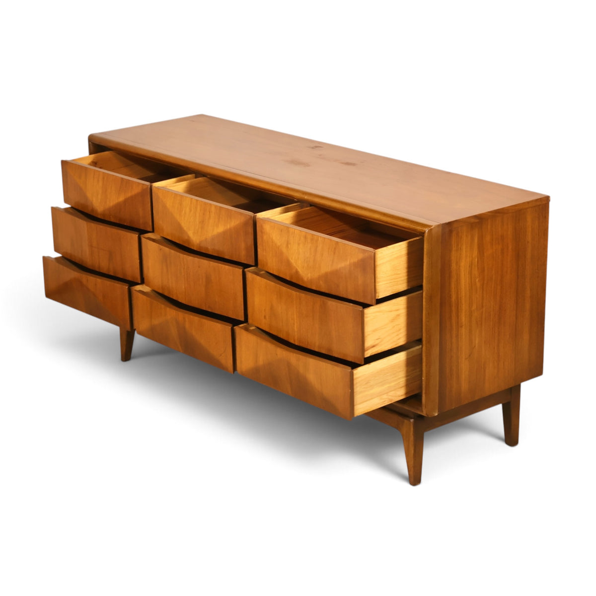 United Furniture Diamond Front Vintage Mid Century Modern Nine Drawer Lowboy Dresser c. 1960s