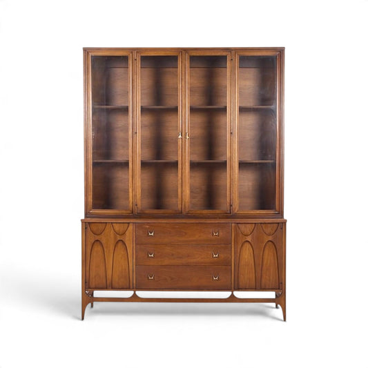 Broyhill Brasilia Mid Century Modern China Hutch Cabinet c. 1960s