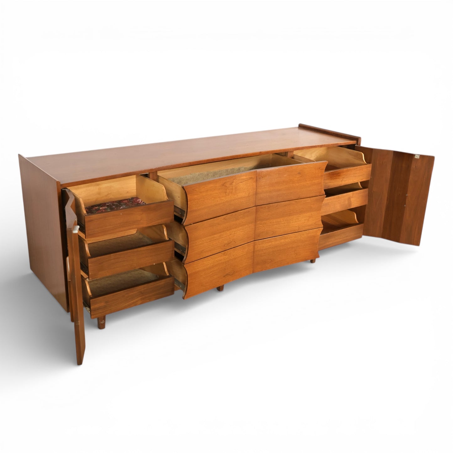 Specialty Woodcraft Inc. Vintage Mid Century Modern Lowboy Dresser c. 1960s