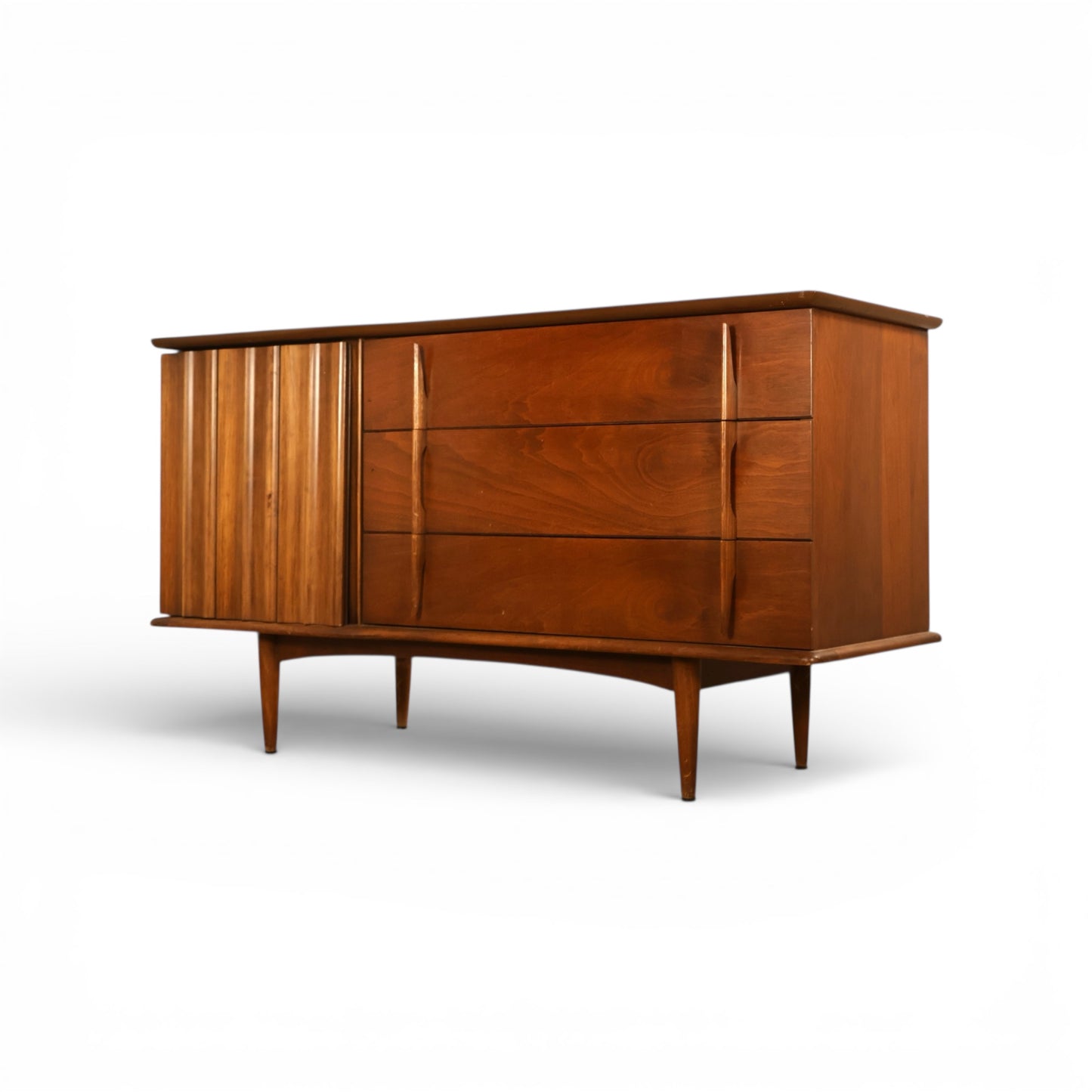 United Furniture Vintage Mid Century Modern Buffet Credenza c. 1960s