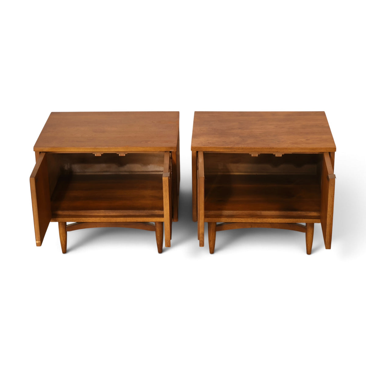 pair of Broyhill Sculptra walnut nightstands front view with doors open