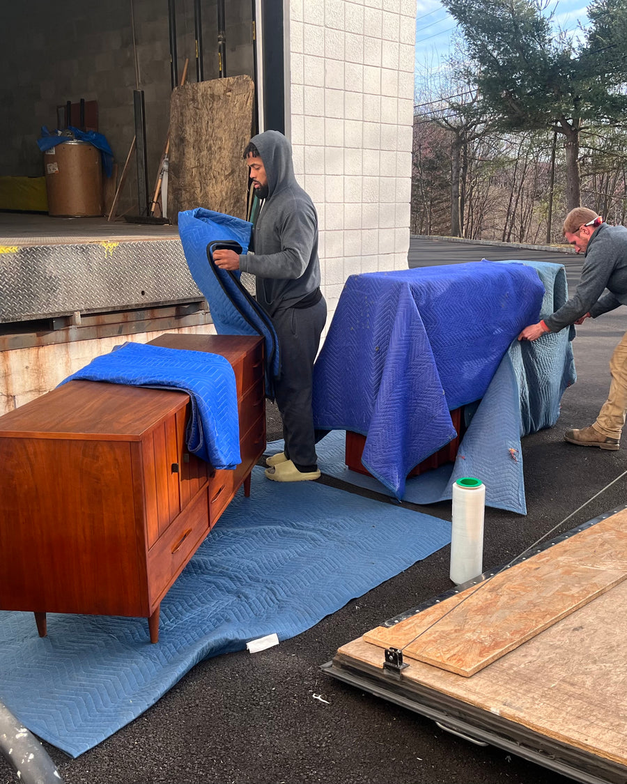 Crating a piece for an international order