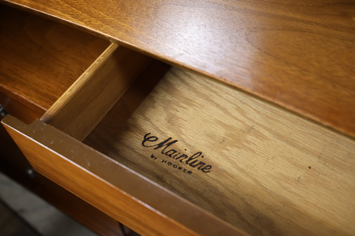 Hooker Mainline Vintage Mid Century Modern Desk c. 1960s — view 12