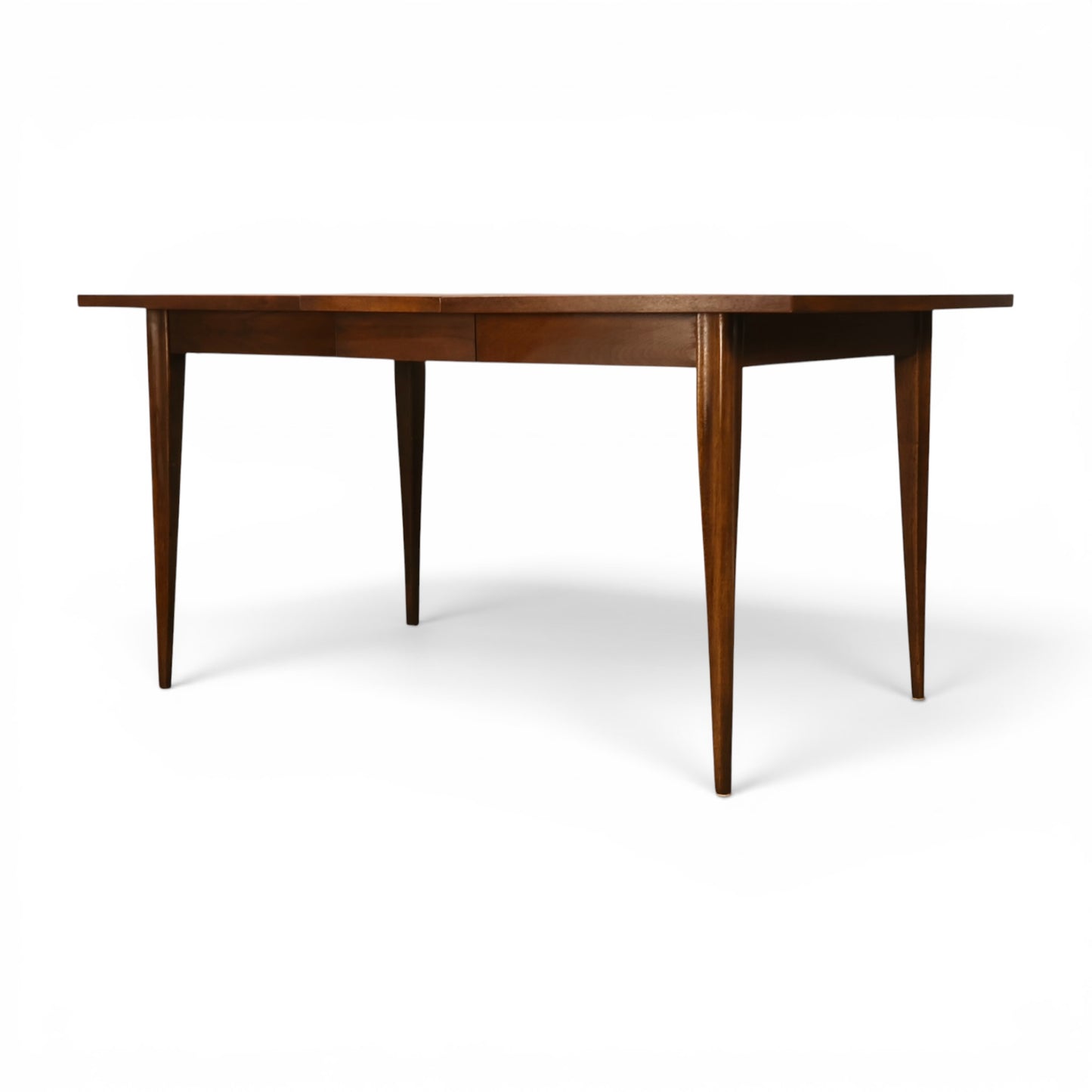 Broyhill Saga dining table extended three quarter view