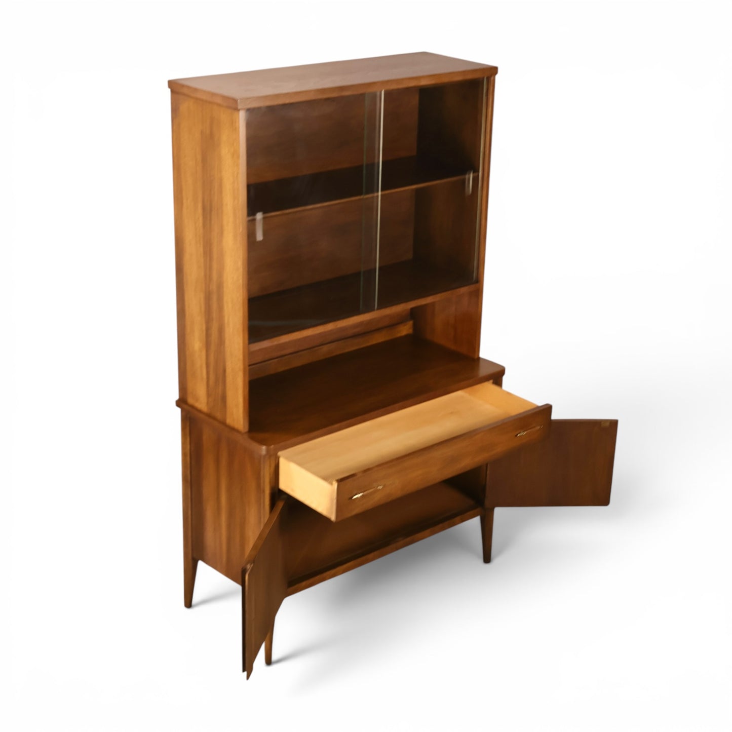Broyhill Saga china cabinet upper sliding glass doors and shelf detail