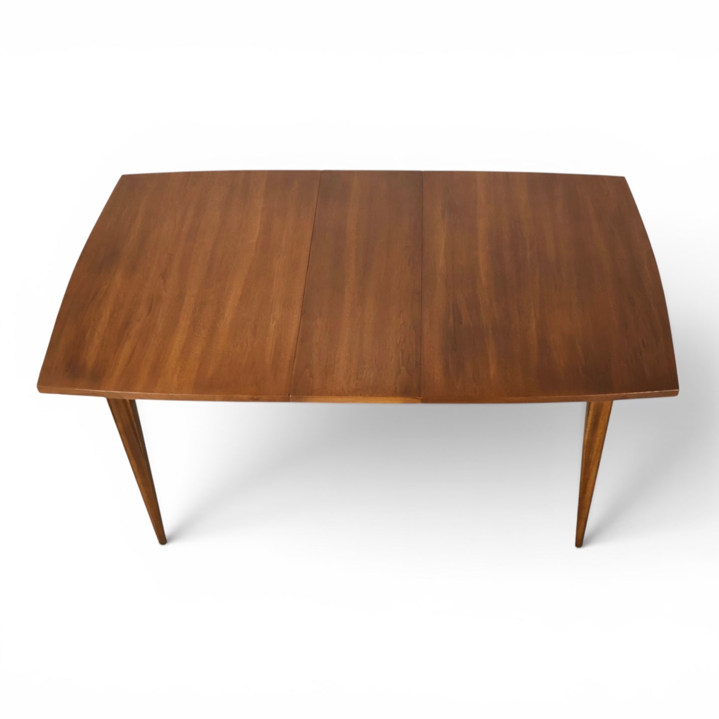 Broyhill Saga dining table walnut top and grain detail