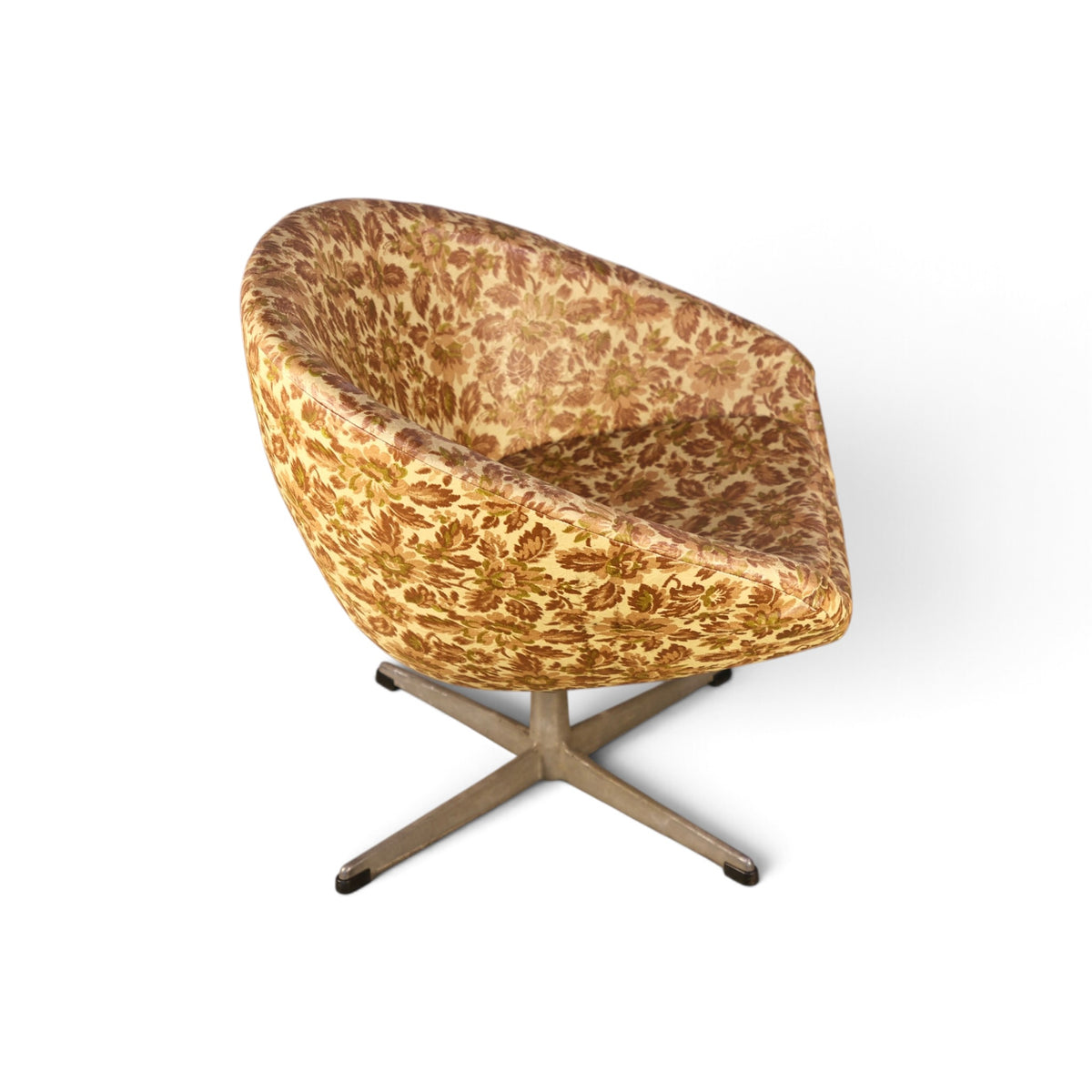 Overman Sweden pod swivel chair back angle view