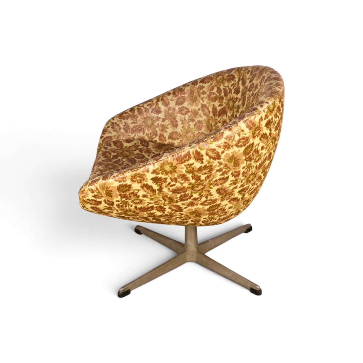 Overman Sweden pod swivel chair left side angle view