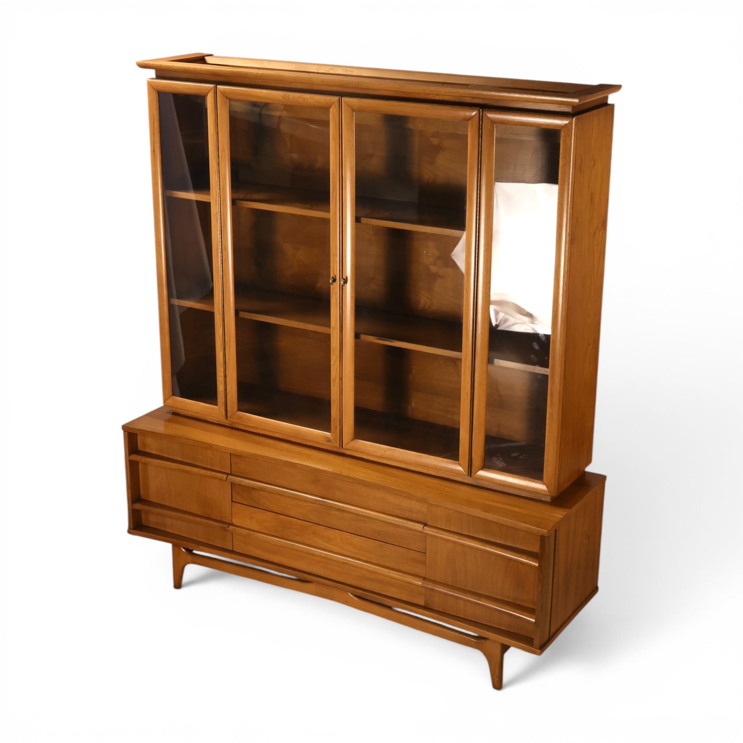 Young Manufacturing china cabinet walnut grain detail