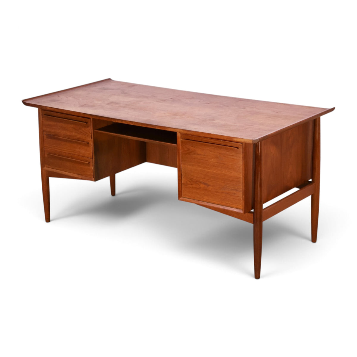 Arne Vodder for HP Hansen teak executive desk angle view