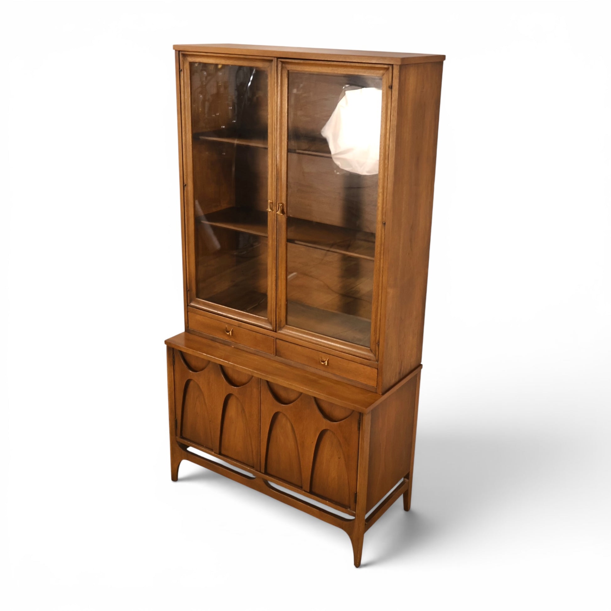 Broyhill Brasilia china cabinet lower cabinet storage interior