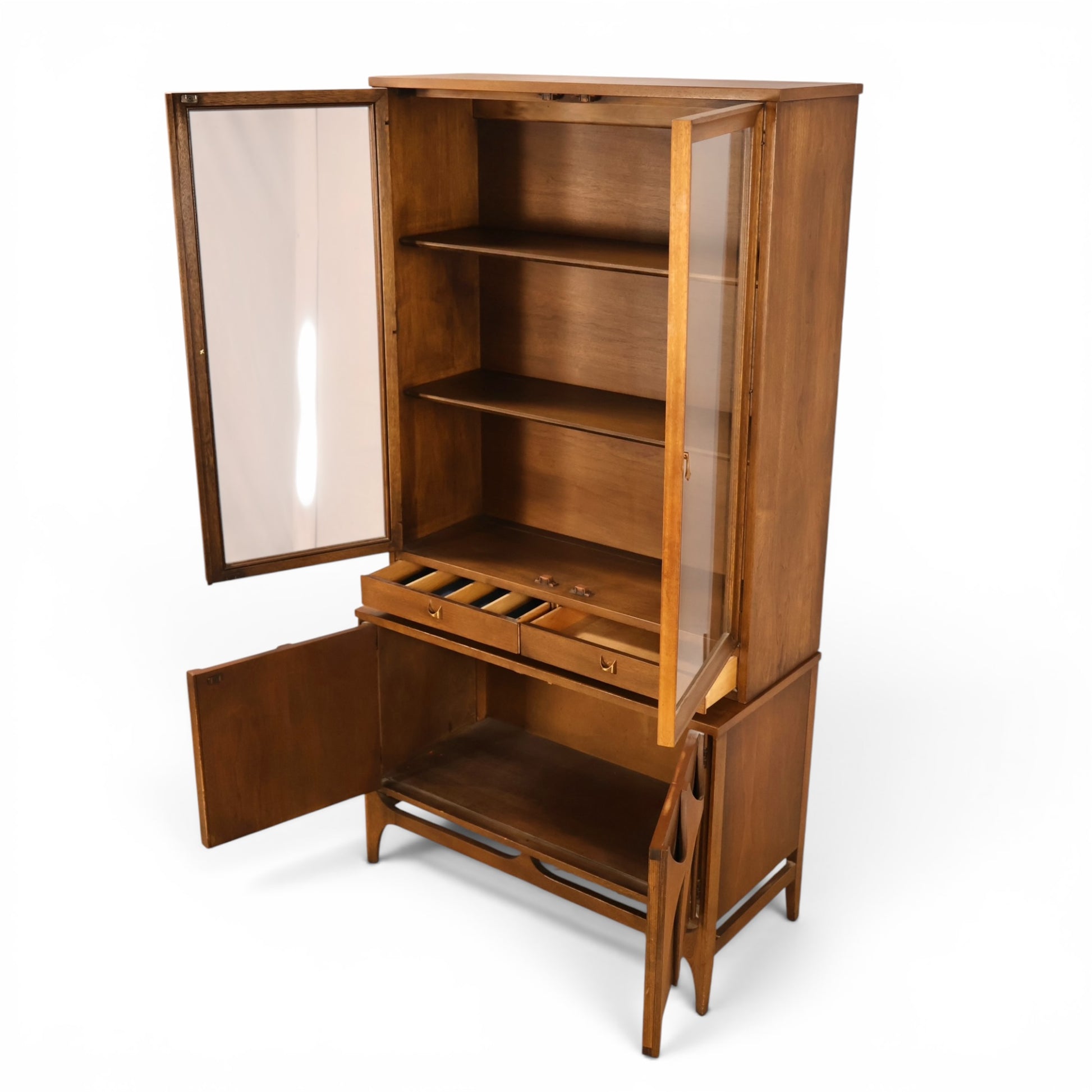 Broyhill Brasilia china cabinet upper hutch interior shelves