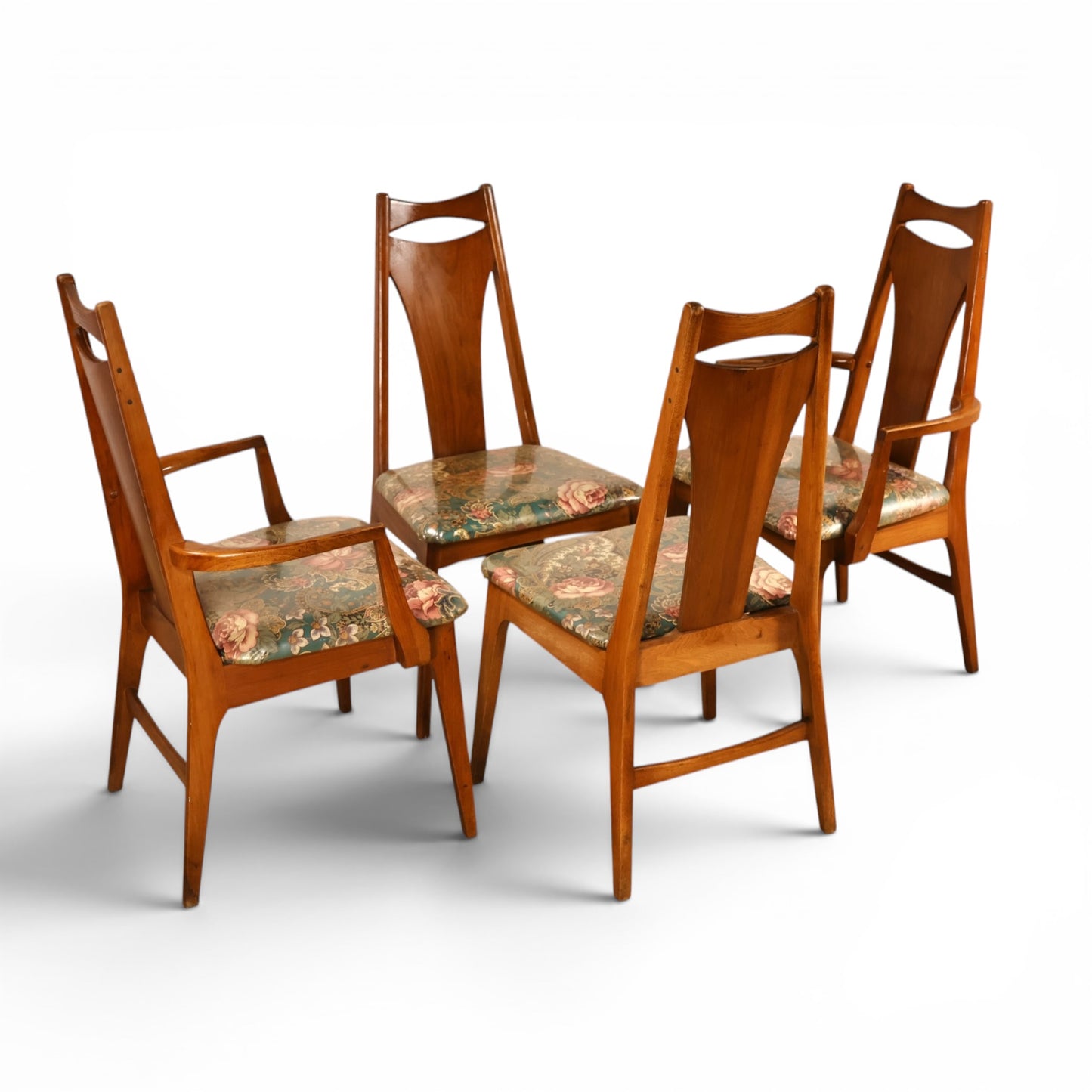 Young Manufacturing dining chair walnut grain detail