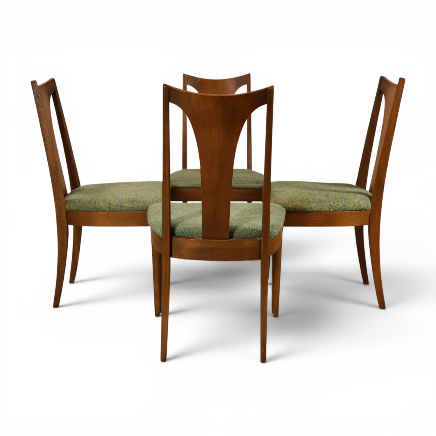 Broyhill Brasilia dining chair walnut grain detail