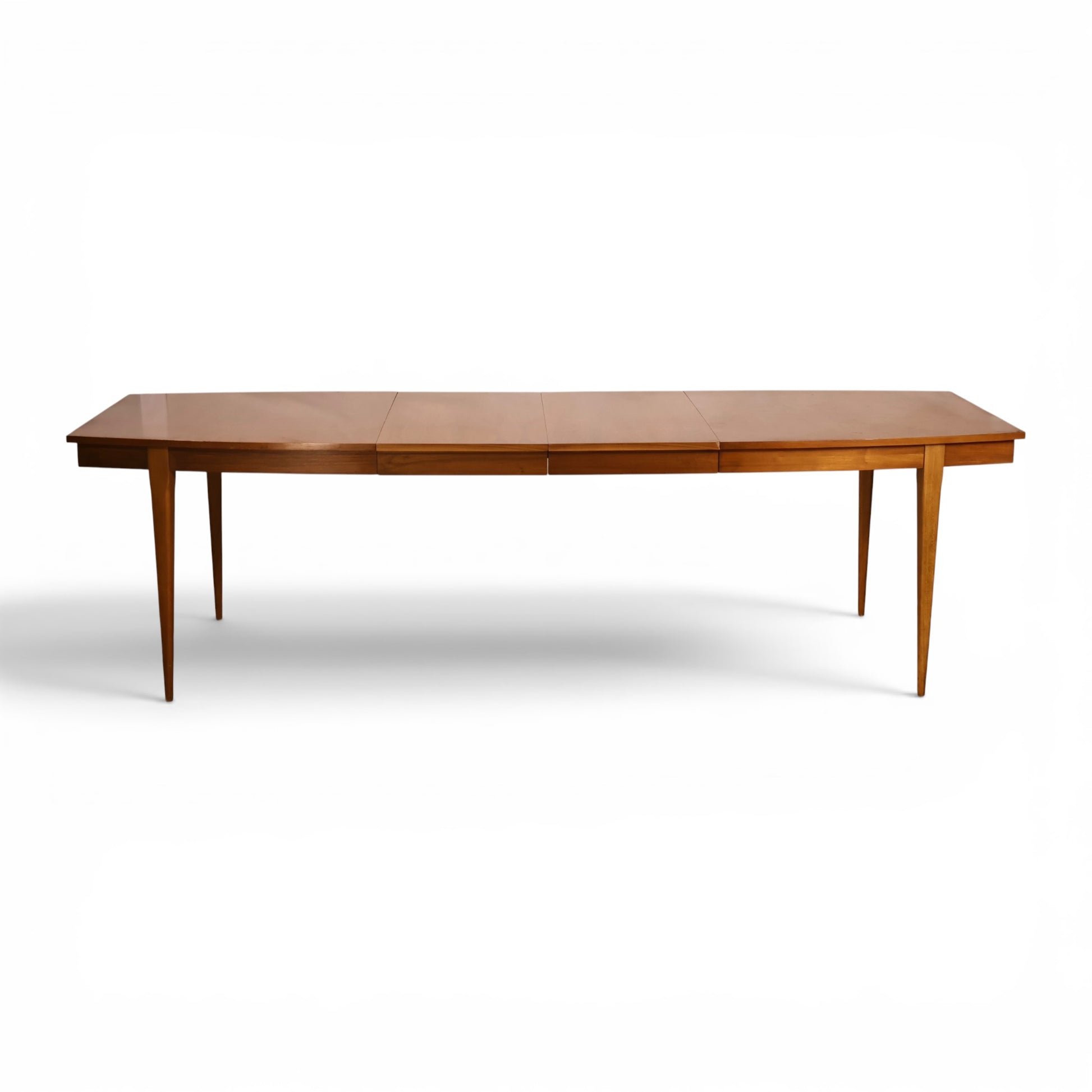 Young Manufacturing dining table extended with two leaves