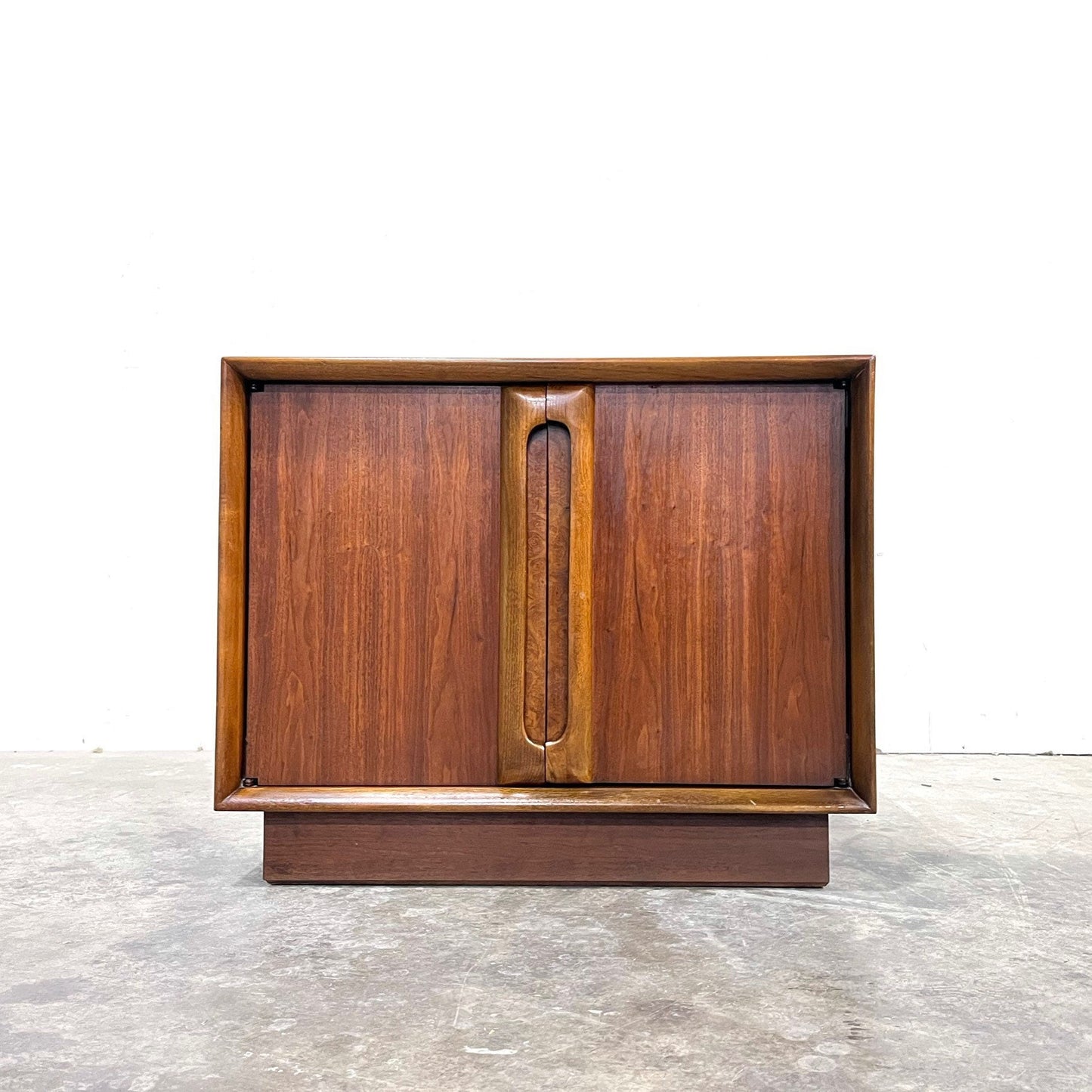 Lane “Summit Collection” Mid Century Modern Walnut and Burlwood Nightstand c. 1960s