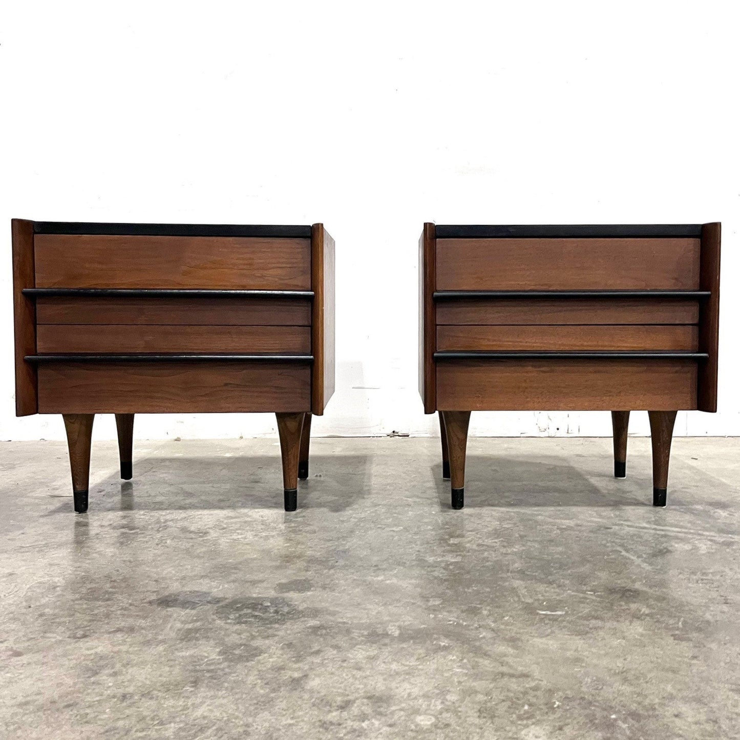 American of Martinsville Mid Century Modern Nightstands Pair Circa 1960’s