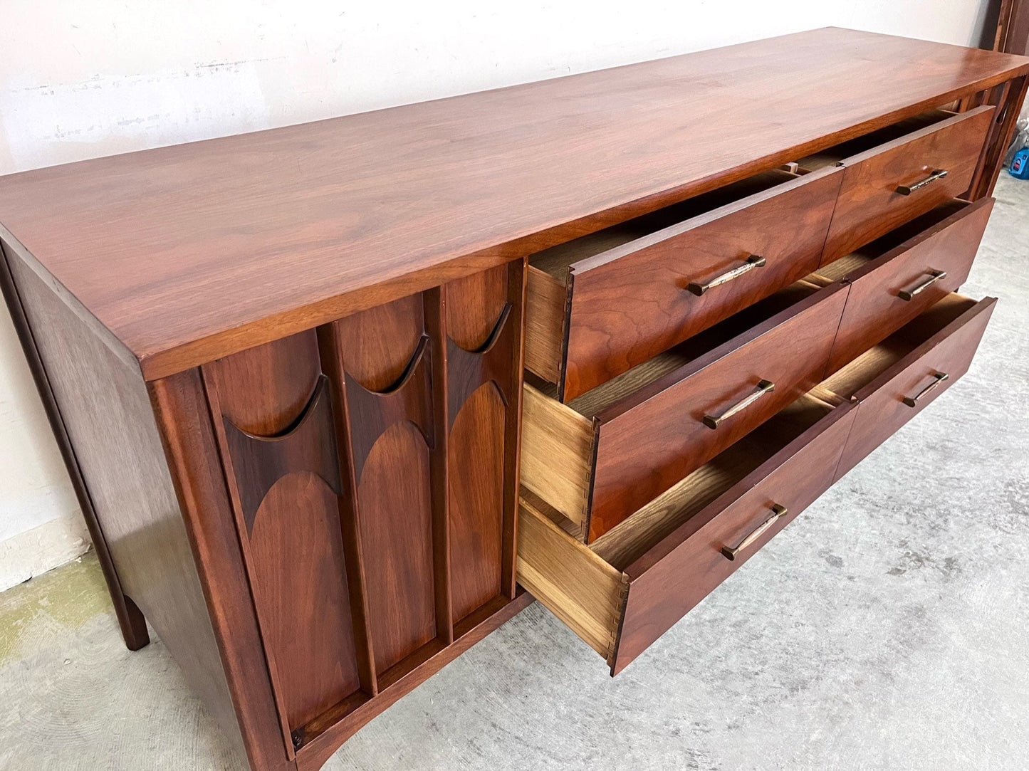 Kent Coffey “Perspecta” Mid-Century Modern Walnut Quad 12 Drawer Dresser c. 1960s