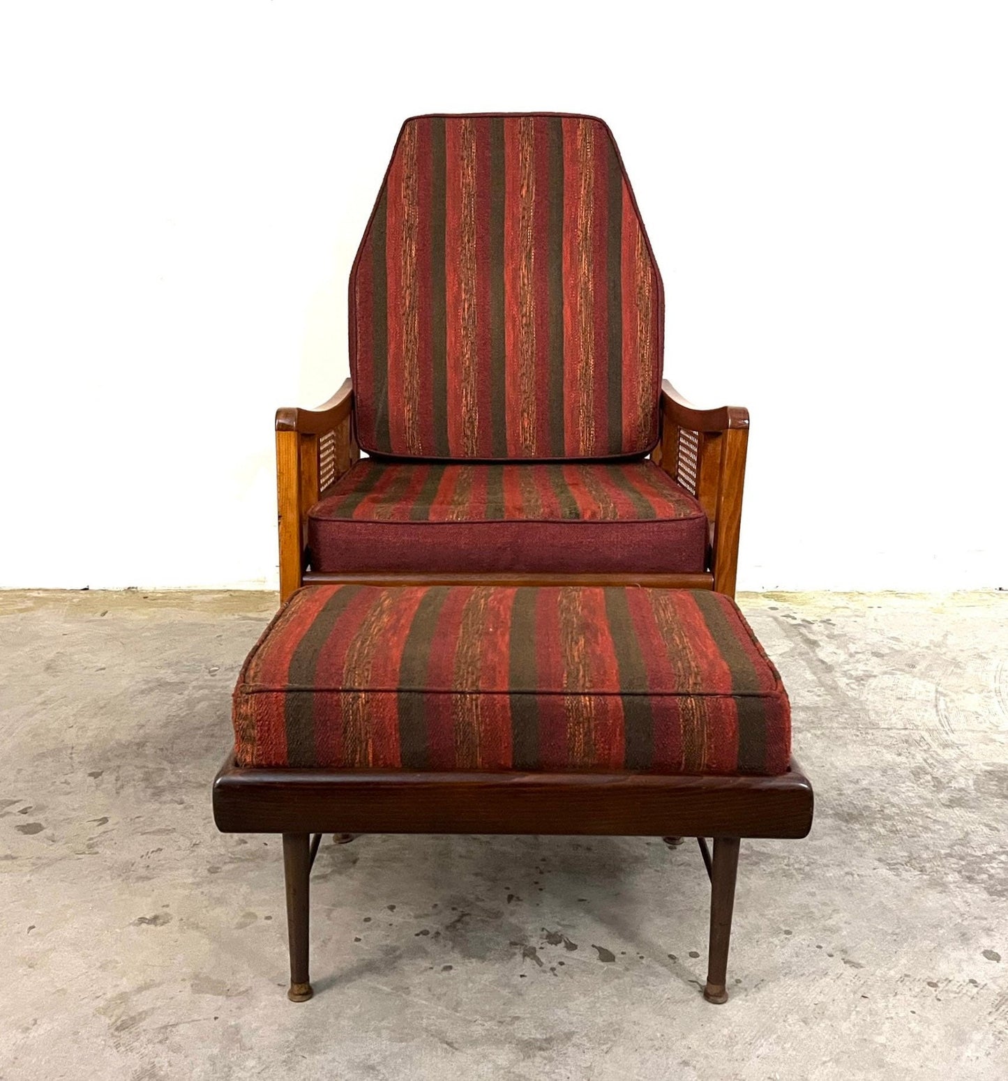 Western Bed Products of NY Mid Century Modern Lounge Easy Chair and Ottoman c. 1960s