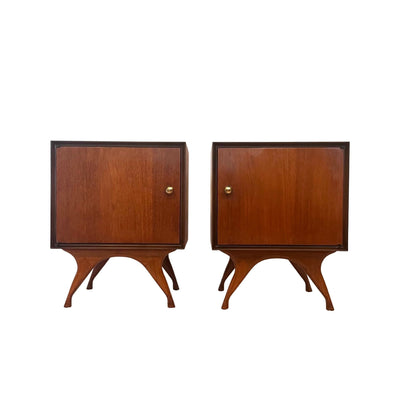Vladimir Kagan style Mid Century Modern Pair of Nightstands MIM c. ... — front view