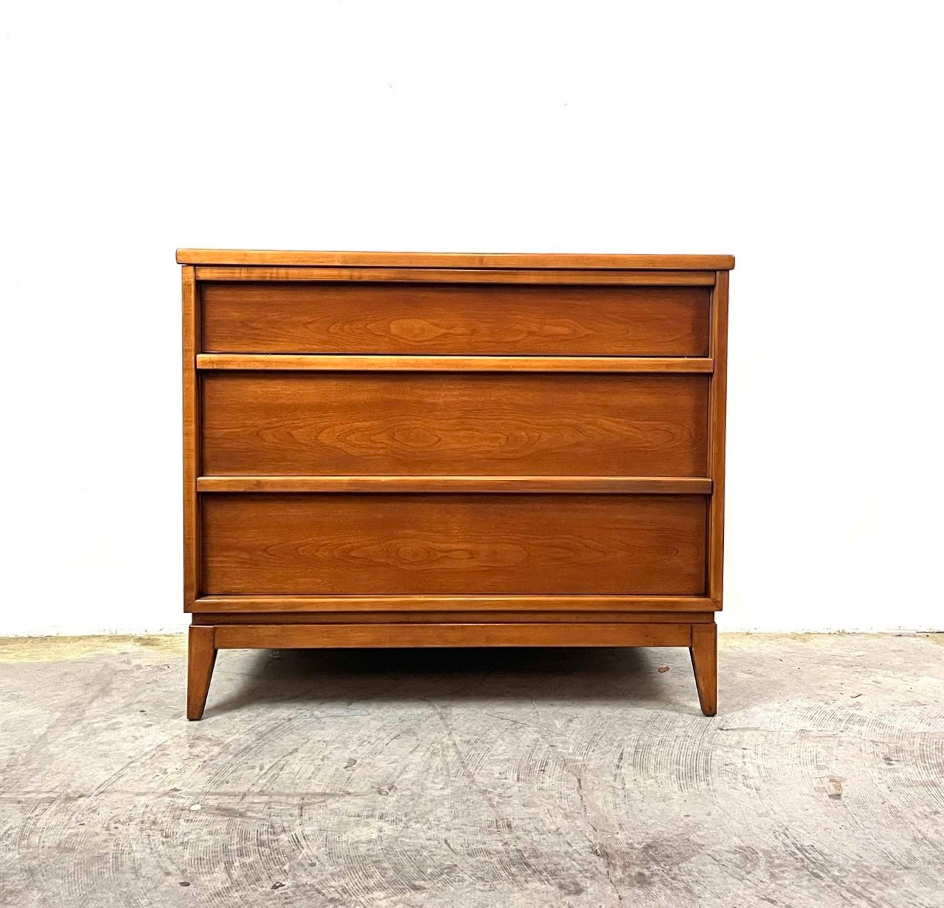 Lane Rythym Style Vintage Mid Century Modern 3 Drawer Dresser c. 1960s