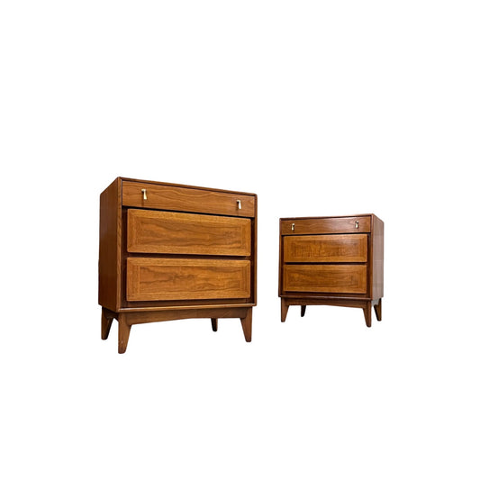 Red Lion Co. Vintage Mid Century Modern Pair of Nightstands c. 1960s